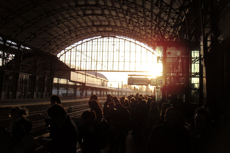 14_stationmensen.jpg