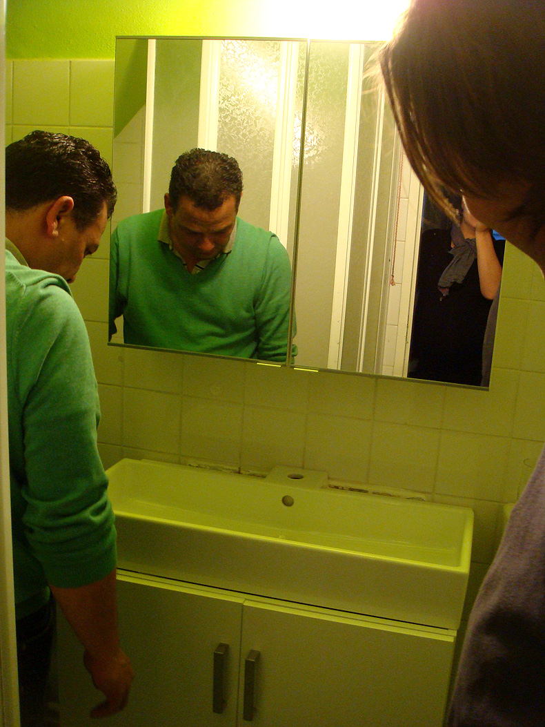bathroom_new.jpg