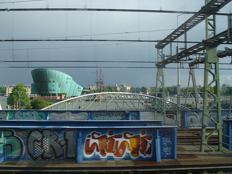 nemo_amsterdam_railway.jpg